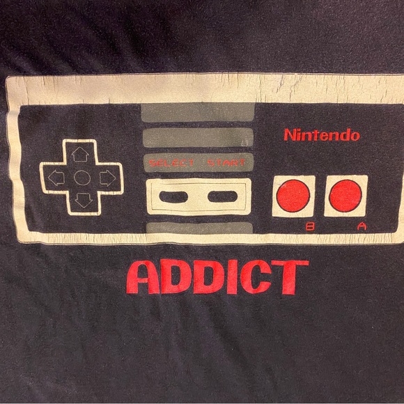 Nintendo addicted gamer tee - Picture 3 of 3